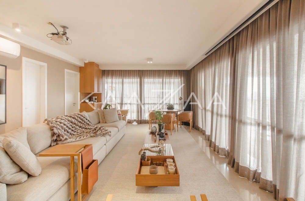 Vista infinita e clima descolado, neste apartamento super amplo em um condomínio com lazer em Moema. - Foto 1