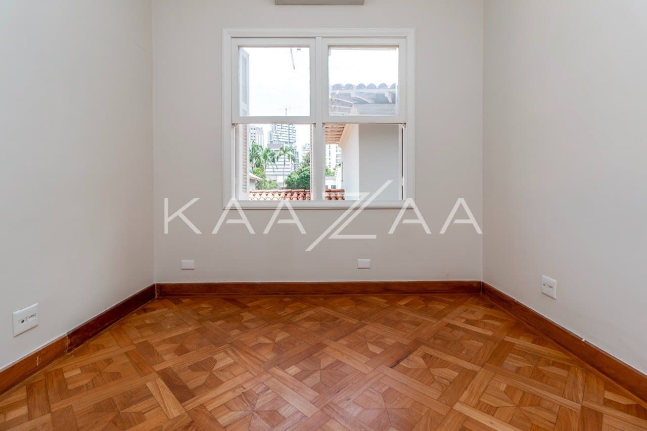Casa confortável com terraço, em rua tranquila no Jardim Paulista. - Foto 24